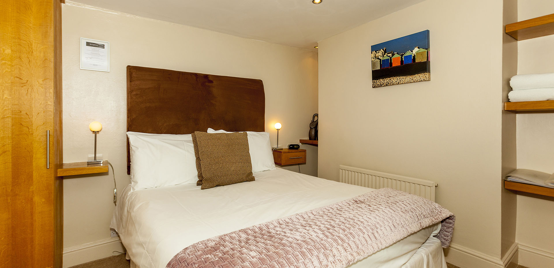 Brightonwave Bed and Breakfast in Brighton, Tasteful Double Room